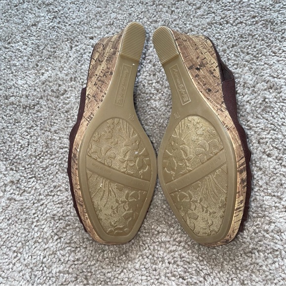 American Eagle brown wedges 7 1/2 - Picture 6 of 7